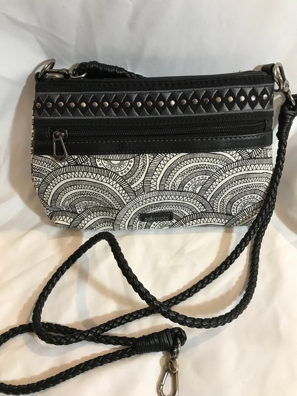 Sakroots Artist Circle Campus Black and White Printed Boho Wristlet/ CB/ Clutch